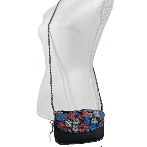 NWT Coach Tea Rose Leather Clutch Wristlet Black Red White Blue 58181 RARE!! - Picture 2 of 13